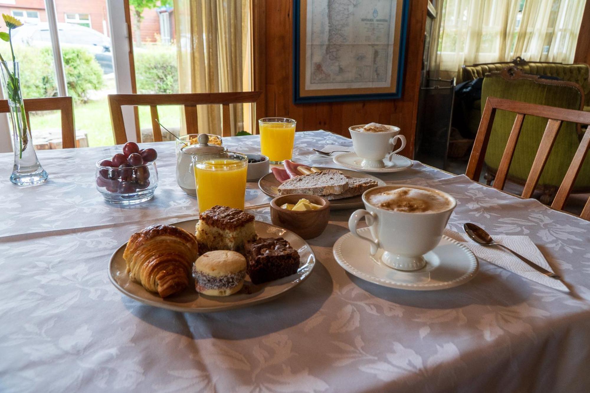 Wesley House Hosteria Boutique San Martin de los Andes Luaran gambar